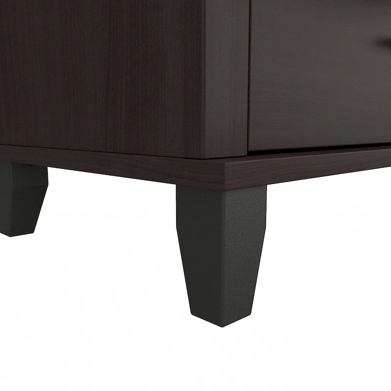 Commode grise texturée à grain de bois de style transitionnel