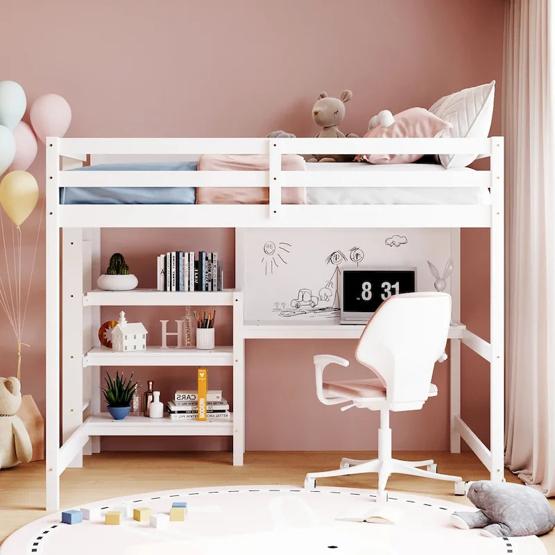 Lit mezzanine en bois avec étagères et bureau