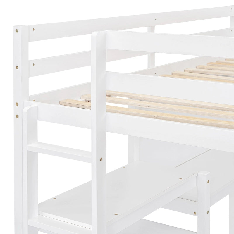 Lit mezzanine en bois avec étagères et bureau